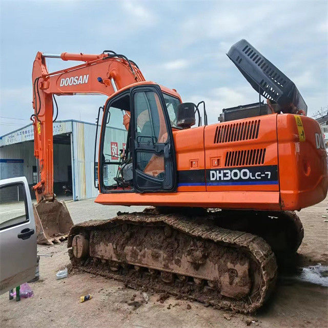 29 톤 준비 된 사용 된 작업용 발굴기 및 경험이있는 사용 된 한국 수입 Doosan DX 300LC 좋은 상태