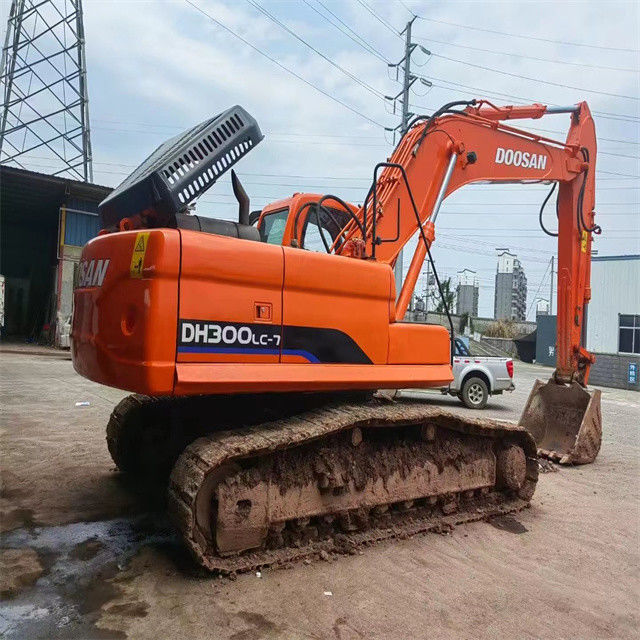 29 톤 준비 된 사용 된 작업용 발굴기 및 경험이있는 사용 된 한국 수입 Doosan DX 300LC 좋은 상태