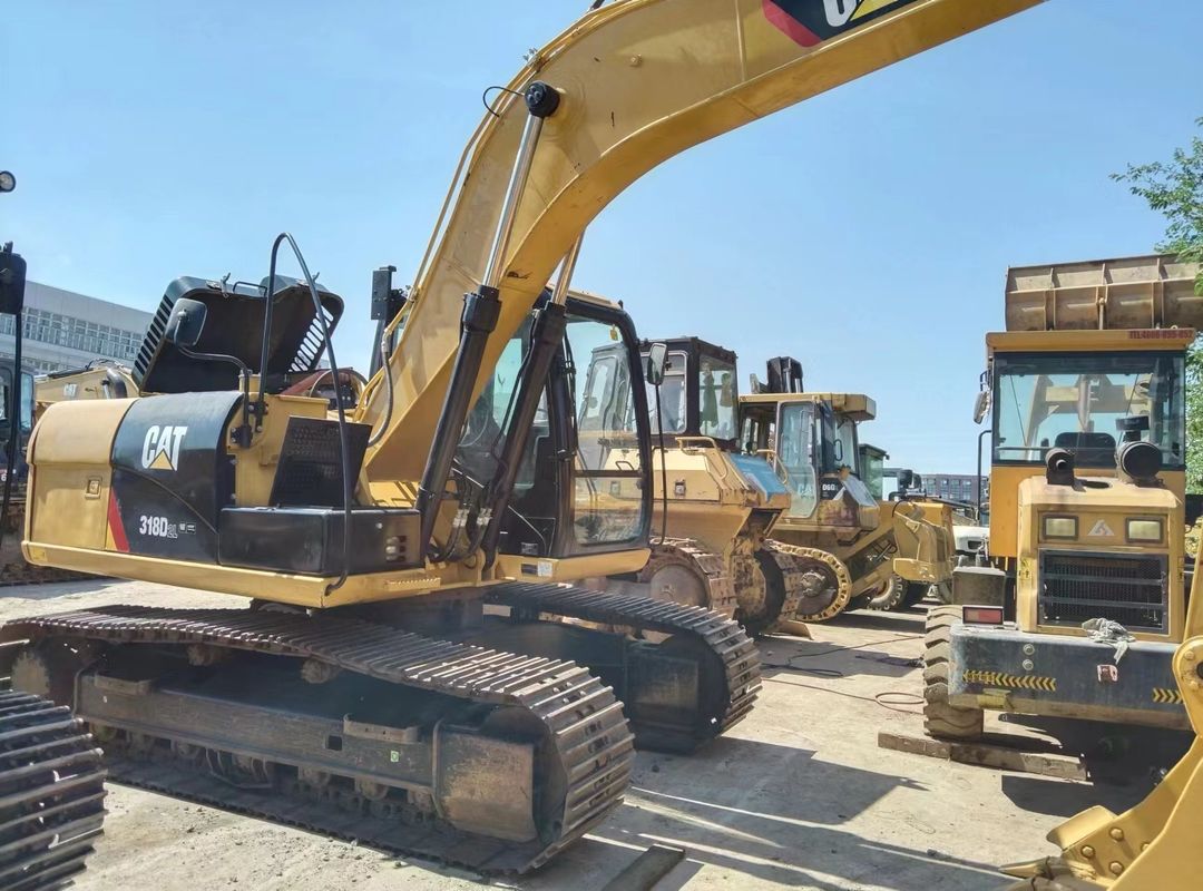 17.9 톤 거의 새로운 일본에서 수입 된 크롤러 발굴기 기계 사용 리모델링 CAT 318 D2L