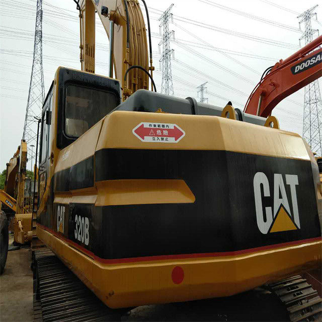 21 톤의 사용 준비 및 좋은 상태의 일본 Caterpillar 320 B를 경험