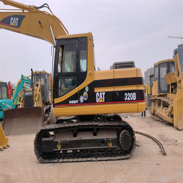 21 톤의 사용 준비 및 좋은 상태의 일본 Caterpillar 320 B를 경험