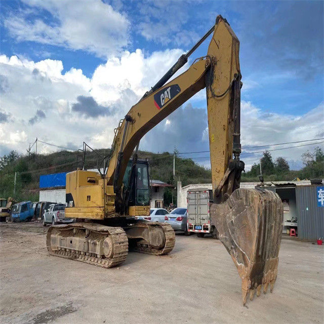 34.7 톤, 준비되어 있고, 일본 Caterpillar 328 D를 잘 사용하고 있습니다.