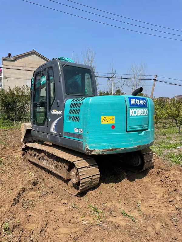 사용된 미니 발굴기 KOBELCO SK75-8 발굴기 기계 사용 된 엔진 전력 42kW