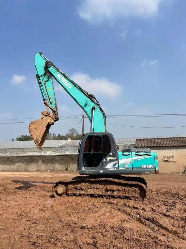 재취득 된 발굴기 Kobelco Sk200 8 Super X Yn12 무게 21.8t 118kW 엔진 힘