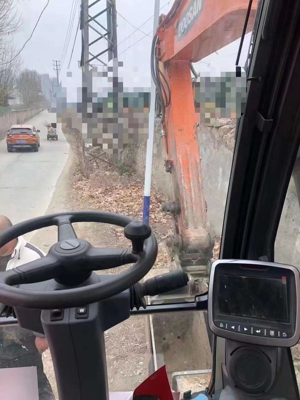 15 톤 한국 수입 90% 새로운 Doosan DX 140W 고품질과 최고의 성능을 가진 사용 된 바퀴 발굴기 판매