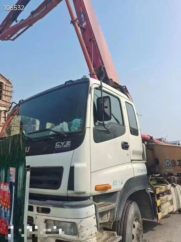 6×4 또는 8×4 드라이브 작업에 준비 XCMG. HB37A 콘크리트 배달 및 투여를위한 37m 콘크리트 펌프 트럭