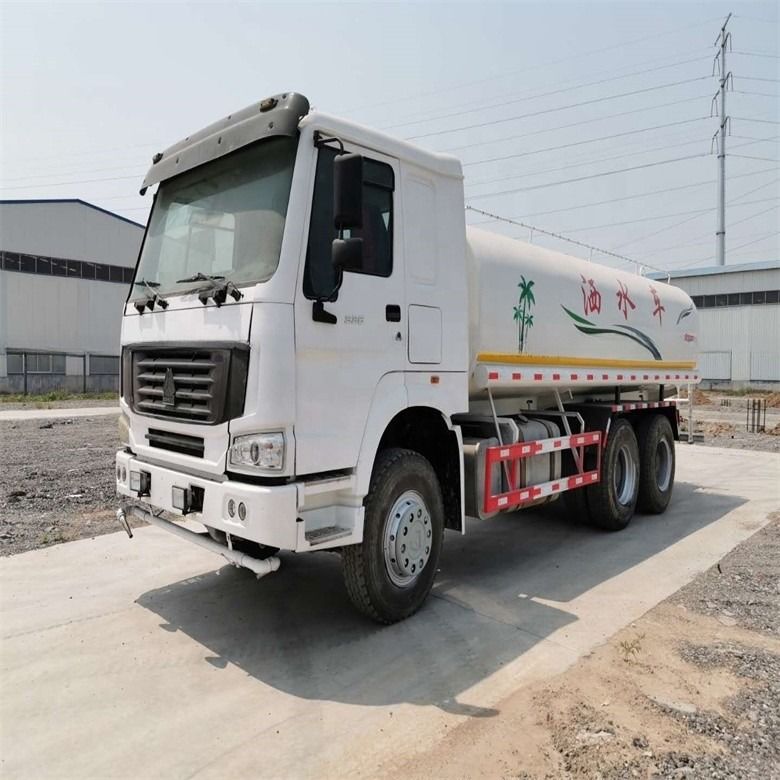 시노 트럭 HOWO 6x4 물 트럭 12-16m 스프링 영역 25000kg 총 차량 무게