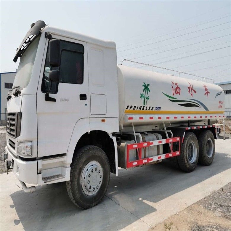 시노 트럭 HOWO 6x4 물 트럭 12-16m 스프링 영역 25000kg 총 차량 무게