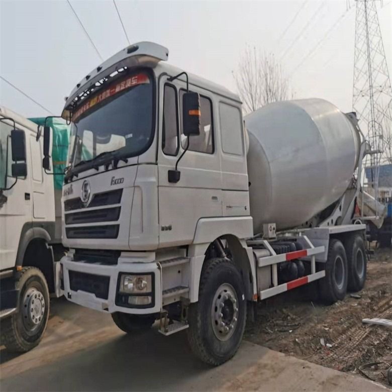 중고 Shacman F3000 콘크리트 시멘트 믹서 트럭 20r/min 혼합 드럼 속도
