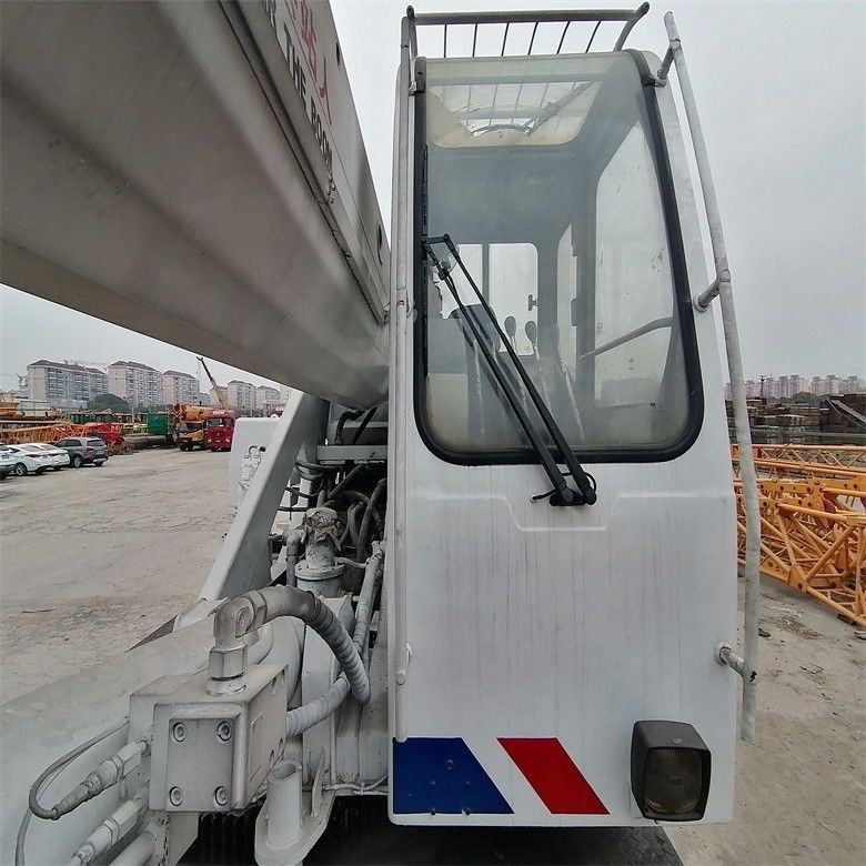 사용 된 Zoomlion QY25V 20톤 바퀴 이동 트럭 크레인 3000-4000 작업 시간