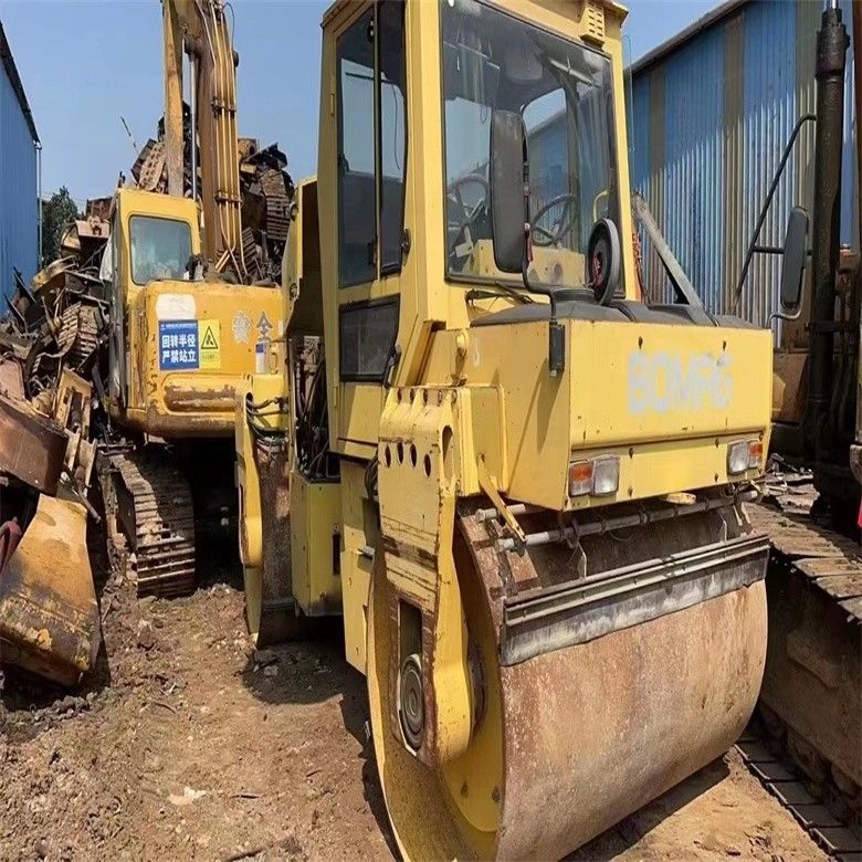 10 T 작동 무게 사용 된 BOMAG BW 202 AHD-2 도로 롤러 및 성능 보장