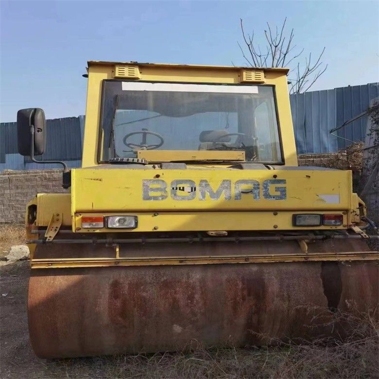 10 T 작동 무게 사용 된 BOMAG BW 202 AHD-2 도로 롤러 및 성능 보장