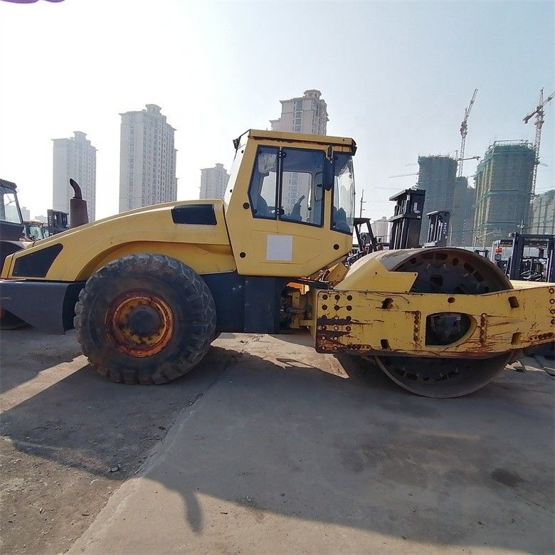 2000-2100 작업 시간으로 BW 226DH-4 압축기 Bomag의 큰 인기가