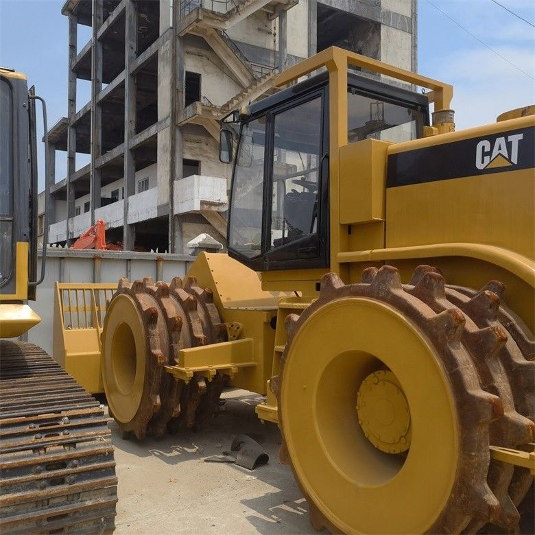 35 톤 사용 된 Caterpillar Cat 826G 압축기 우수한 상태 원색 일본