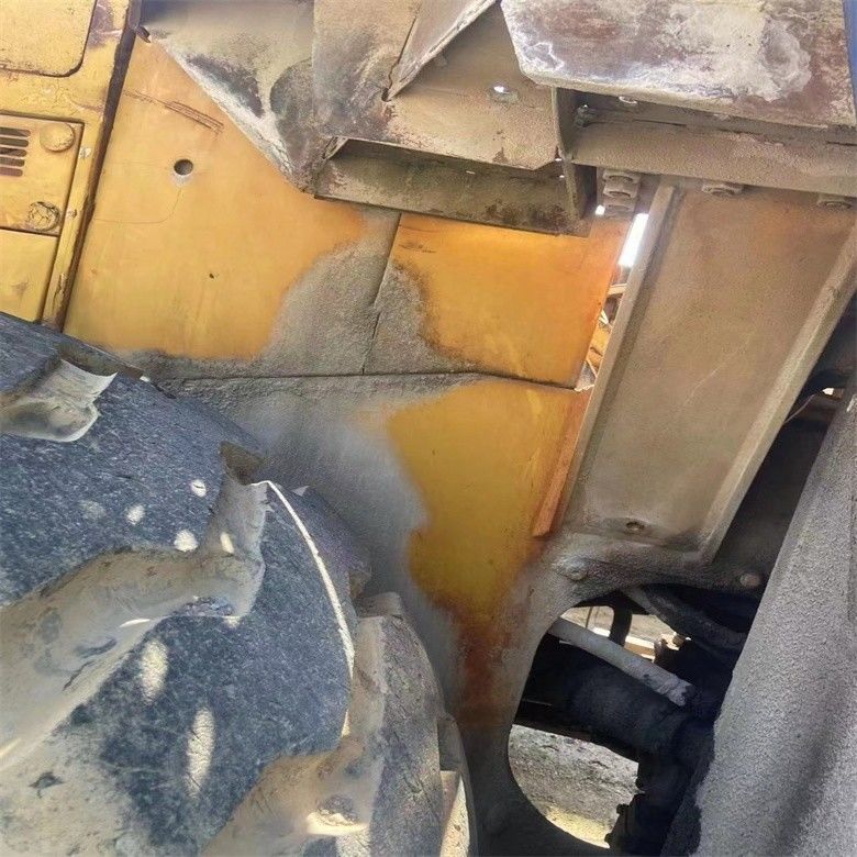 앞 로더 235KW 일본에서 4.5 큐브 사용 된 바퀴 로더 Komatsu WA500-6