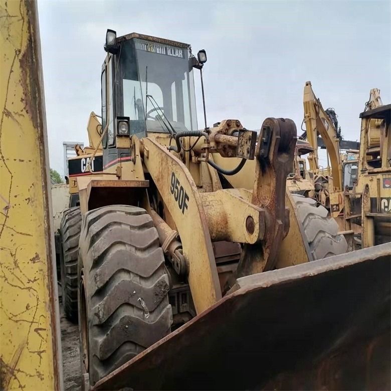Caterpillar 950F 17톤 휠 로더 6.6L 배량 및 3200-3300 작업 시간