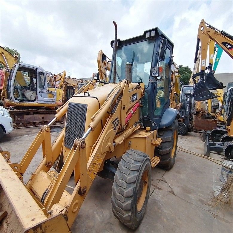 오리지널 수압 펌프 사용 된 JCB 3CX 배크호 로더 6.07 톤 등급 부하 상태