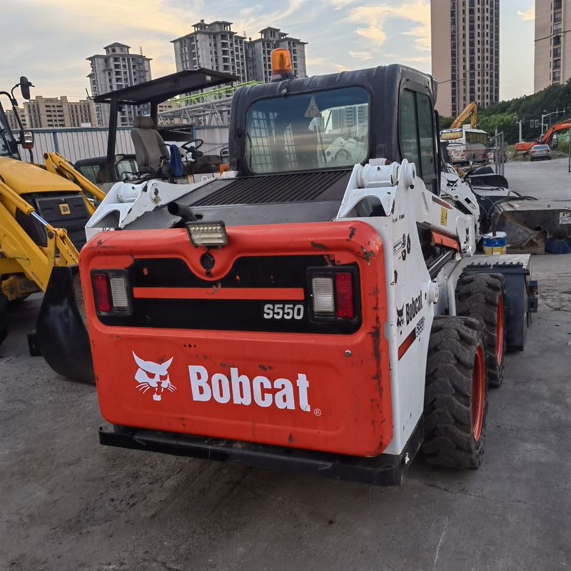 이동형 휠 스키드 스티어 로더 BOCAT S550 건설 작업용 사용 된 로더 작업
