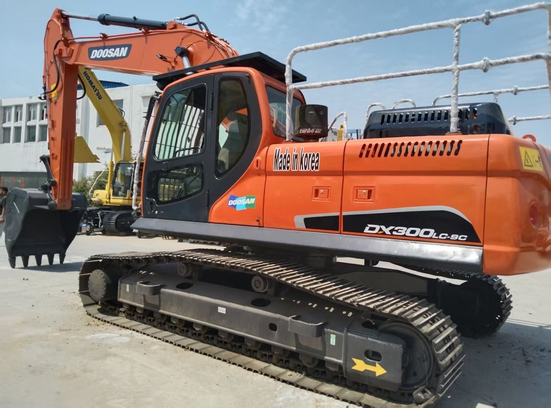 사용 된 DOOSAN 크롤러 발굴기 DX300LC-9C 운송 높이 3.475M 고성능