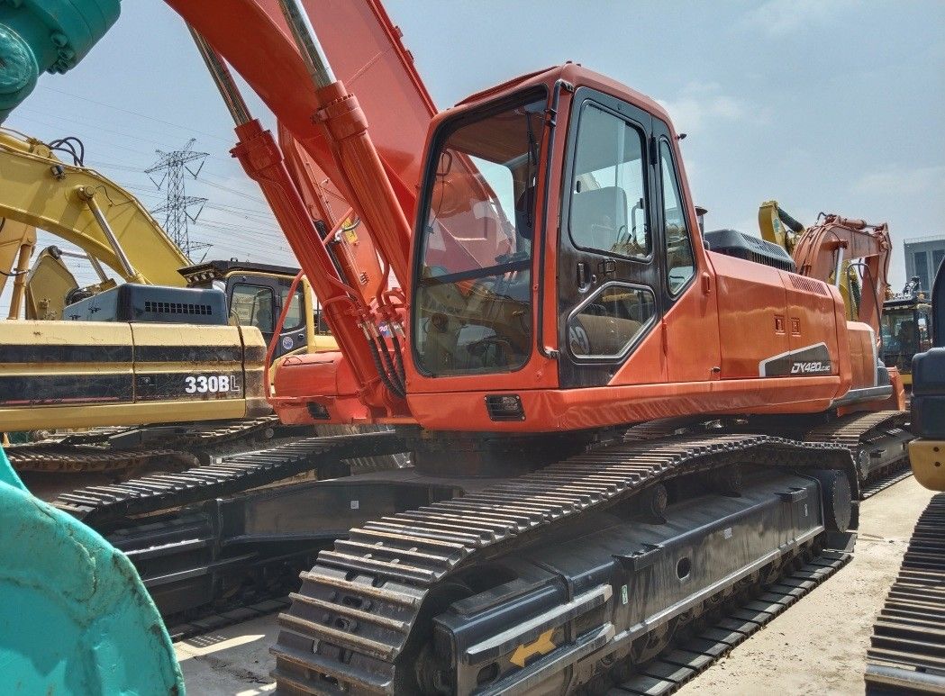 고품질의 중고용 듀산 DX420LC-9C 크롤러 발굴기