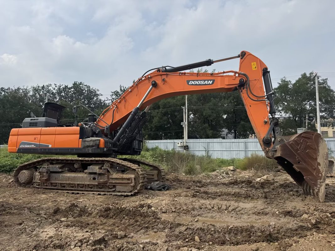Used Doosan DX560LC-9C Excavator for Sale | 56 Ton Crawler Excavator Exported from China