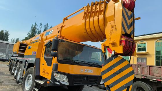 고품질 사용 된 크레인 XCMG 200 톤